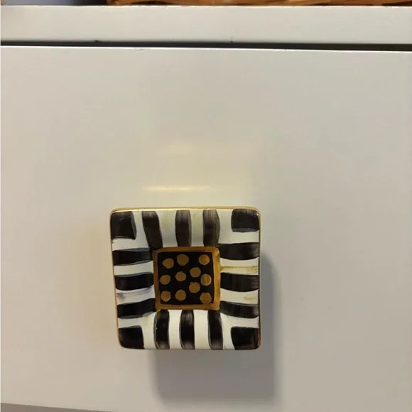 Mackenzie-Childs Courtly Stripe Knob - Picture 7 of 8